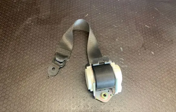 BMW 7 F01 F02 F03 F04 Middle seatbelt (rear) 34048295A 0902084 VY0VX84