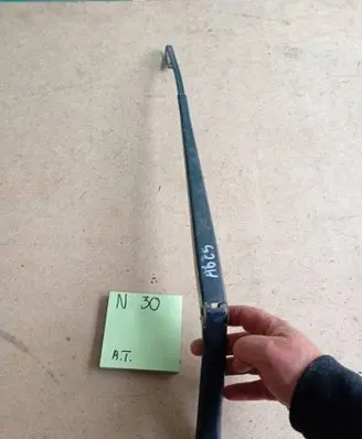 Audi A6 S6 C5 4B Front wiper blade arm 4B9955407A