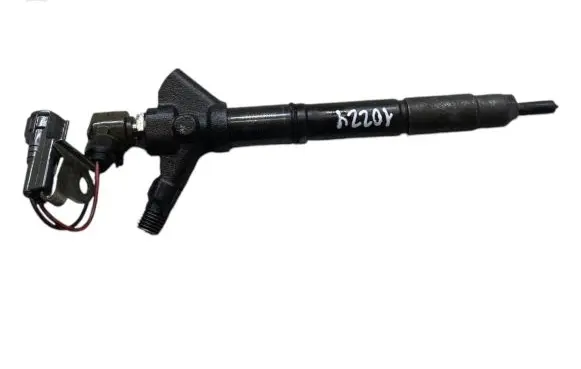 Toyota RAV 4 (XA30) Fuel injector 236700R040