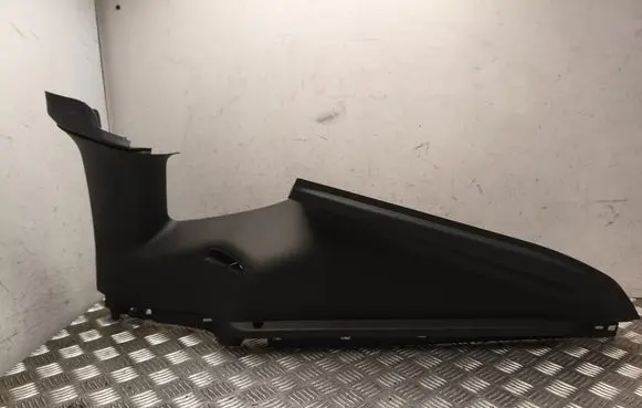 Tesla Model Y Bottom trim 162225300D