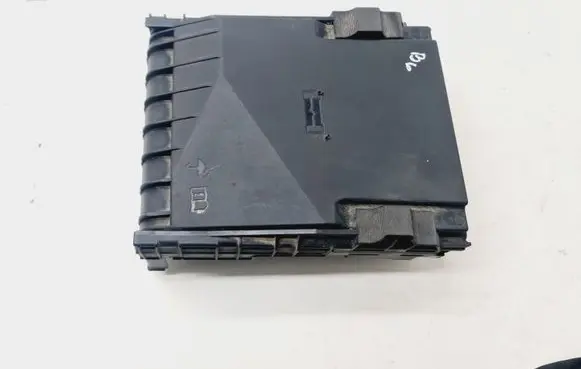 Volkswagen PASSAT B6 Fuse box set 1K0937132F 3C0937125