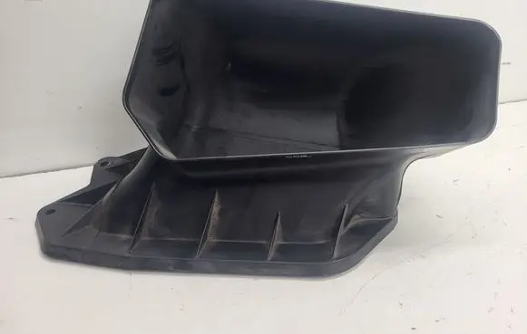 Porsche Macan (95B) Air intake duct part 8K2819904