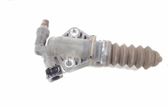 Clutch slave cylinder