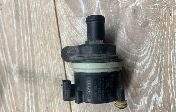Audi A5 8T 8F Electric auxiliary coolant/water pump 059121012B
