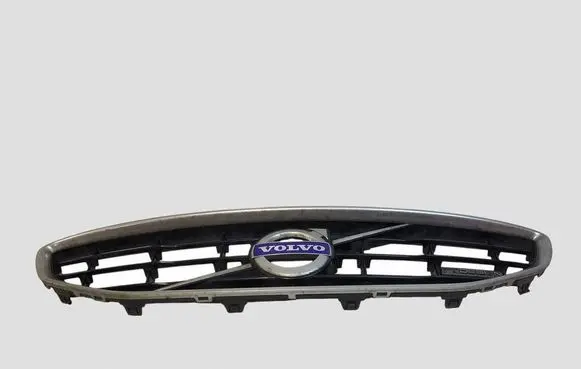 Volvo V40 Front bumper upper radiator grill 31283764 31283762 31353120