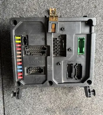 Ford Galaxy Fuse module S108152001