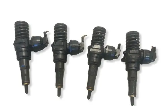 Skoda Roomster (5J) Fuel injectors set 0414720215
