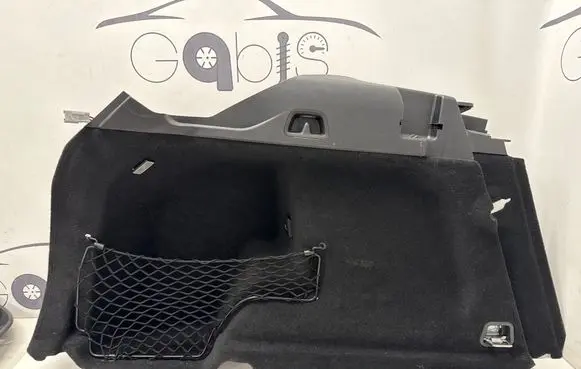 Trunk/boot side trim panel