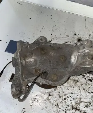 BMW 1 E81 E87 Front wheel hub