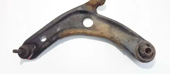 Toyota Yaris Front lower control arm/wishbone