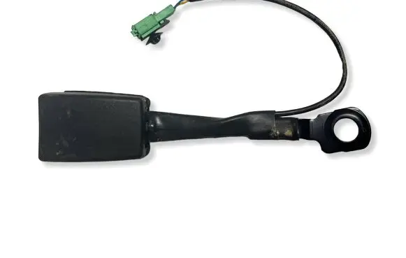 Volkswagen Golf VI Front seatbelt 7LA857755