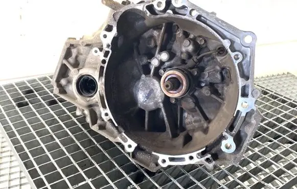 Toyota Auris E180 Manual 5 speed gearbox 
