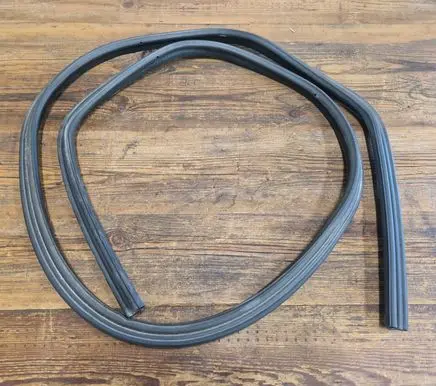 BMW Z3 E36 Trunk rubber seal (body) 51718397644 8397644
