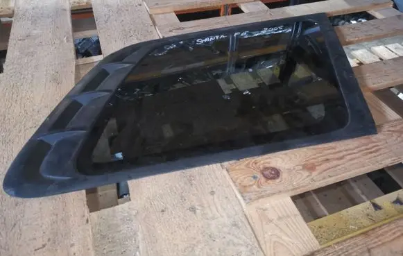 Hyundai Santa Fe Rear side window