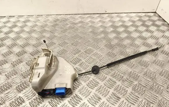 Volkswagen Golf V Front door lock PA66GF30