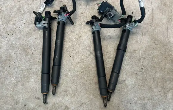 Ford C-MAX II Fuel injectors set 9686191080 EMBR00101D