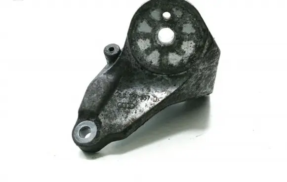 Audi Q7 4L Engine mounting bracket 7L8199307D