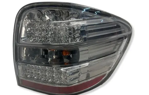 Mercedes-Benz ML W164 Rear/tail lights 404102R