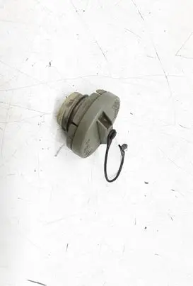 Toyota Avensis T220 Fuel tank filler cap 