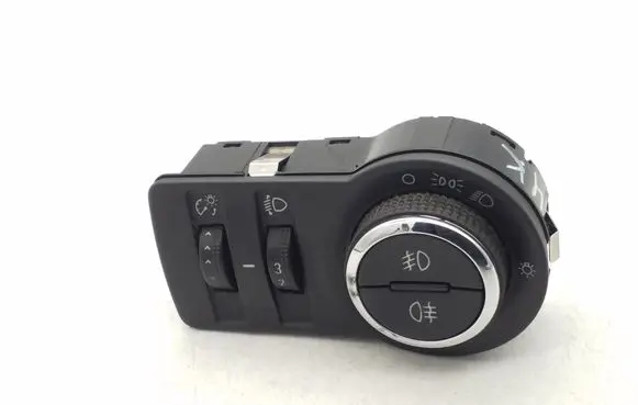 Chevrolet Cruze Light switch 13301758
