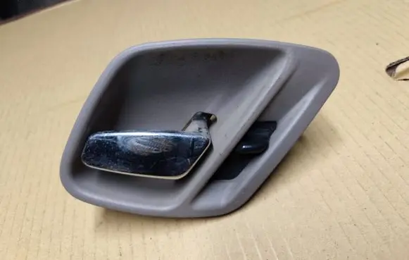 Jeep Grand Cherokee (WJ) Front door interior handle 5FX72TRM