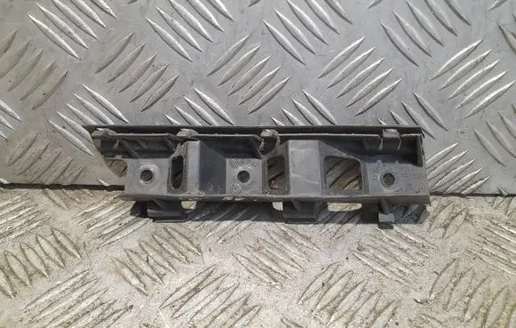 Volkswagen PASSAT B6 Front bumper mounting bracket 3C0807184