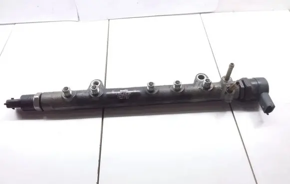Toyota Yaris Fuel main line pipe 0445214032 1077800141