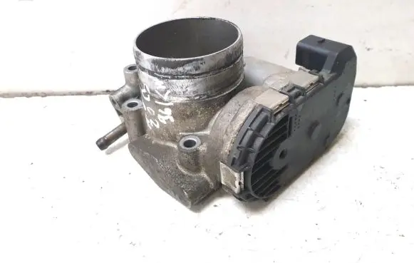 Audi A6 S6 C5 4B Throttle valve