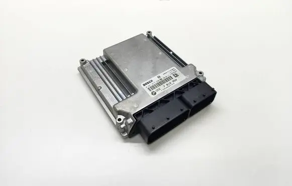 BMW 5 E60 E61 Engine control unit/module 7810950 0281015240 14140089