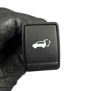 Nissan X-Trail T32 Tailgate/boot open switch button C40811