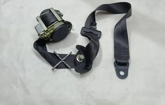 Citroen C6 Front seatbelt 96500575XX E022007 7060213