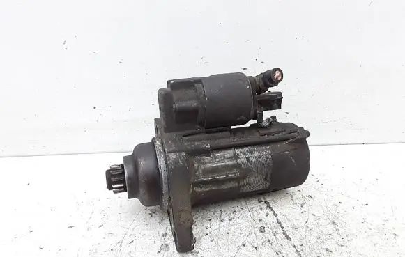 Skoda Fabia Mk1 (6Y) Starter motor 02Z911023H
