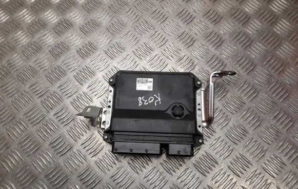 Lexus CT 200H Engine control unit/module 8966176350