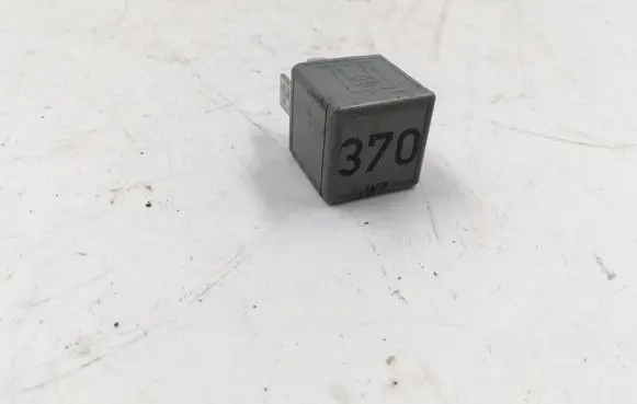 Audi A6 S6 C5 4B Other relay 8D0951253 V23134J52X300