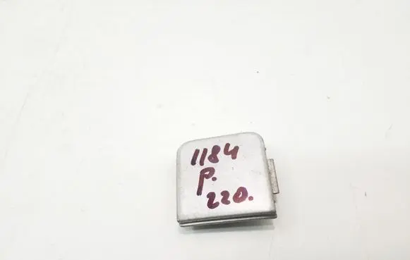 Mercedes-Benz S W220 Front tow hook cap/cover A2208850323