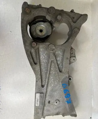 Maserati Levante Engine splash shield/under tray 670034898
