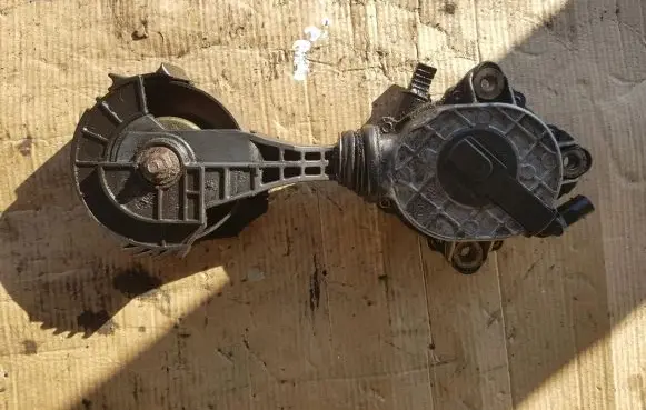 Peugeot RCZ Timing belt tensioner 