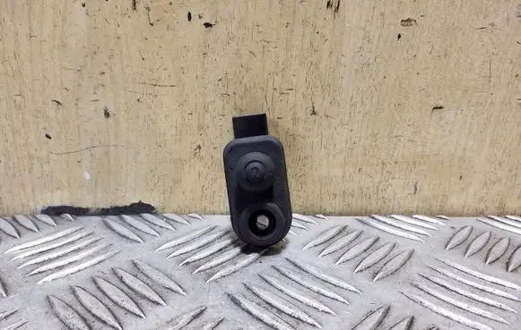 Mitsubishi ASX Front door sensor 