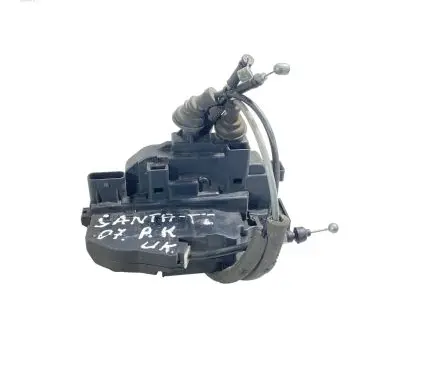 Hyundai Santa Fe Front door lock A045035