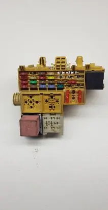 Renault Master III Fuse module 64001189 8200574970 8200574970C