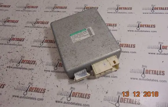 Toyota Avensis T270 Power steering control unit/module 8965005080