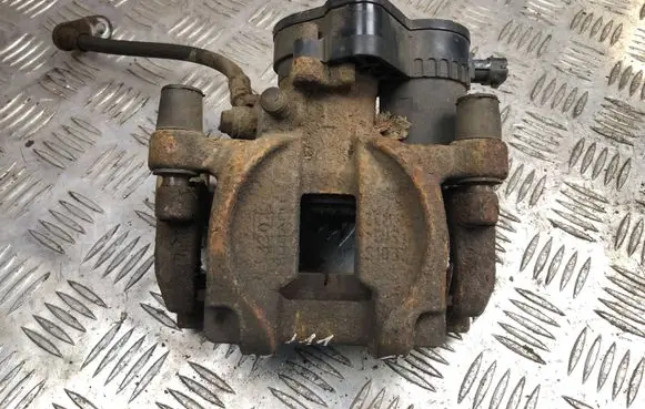 Subaru Outback (BS) Rear brake caliper