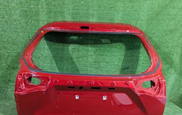 Toyota Yaris Cross Truck tailgate