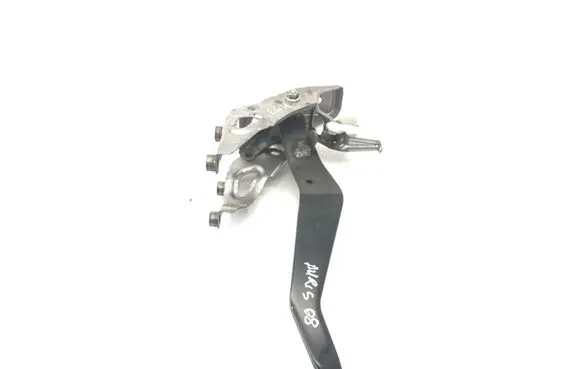 Toyota Auris 150 Brake pedal