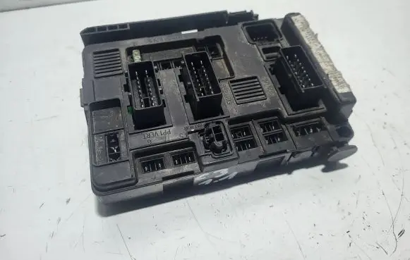 Peugeot 307 Comfort/convenience module 9633498880 111470013