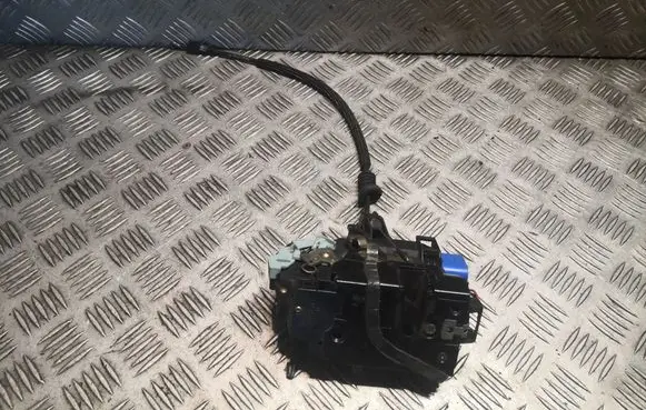 Volkswagen Phaeton Coupe door lock (next to the handle) 3D1837015
