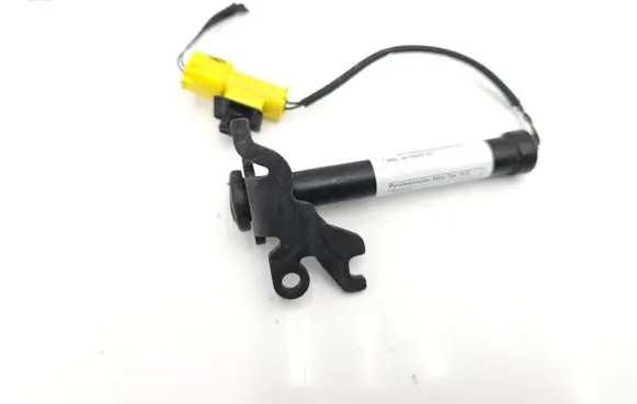 BMW 1 F40 Bonnet Pedestrian Airbag Actuator 7450944 R7450944