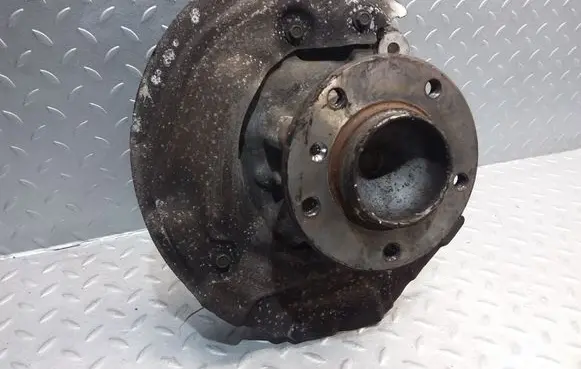 BMW 1 E81 E87 Front wheel hub 6764446 3131676444403