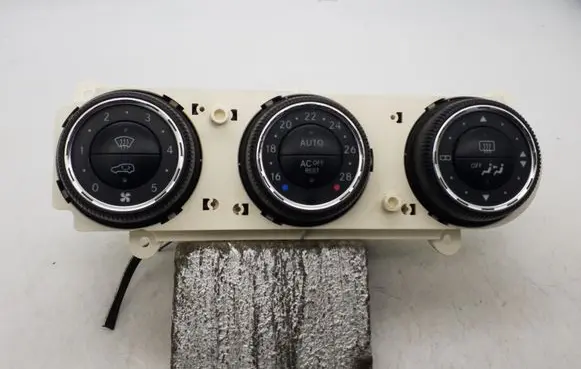 Mercedes-Benz ML W163 Climate control unit 1638202589 A1638202589