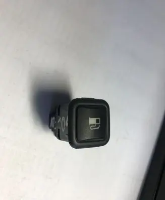 Volkswagen Golf IV Fuel tank opening switch 3B0959833A